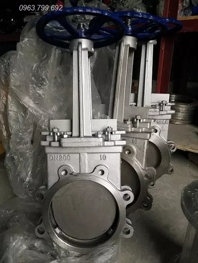 van cổng dao toàn thân inox